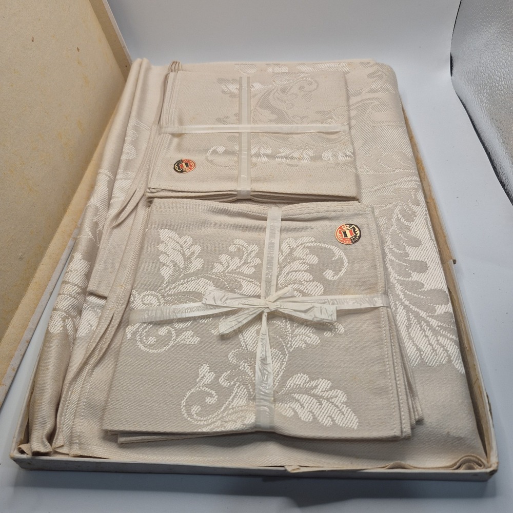 VTG ML Tablecloth 52x68 & 6 Napkins NOS In Orginal Box. Made In Belgium 👀 PICS